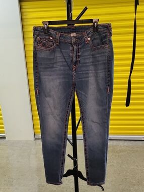 WOMANS TRUE RELIGION JEANS